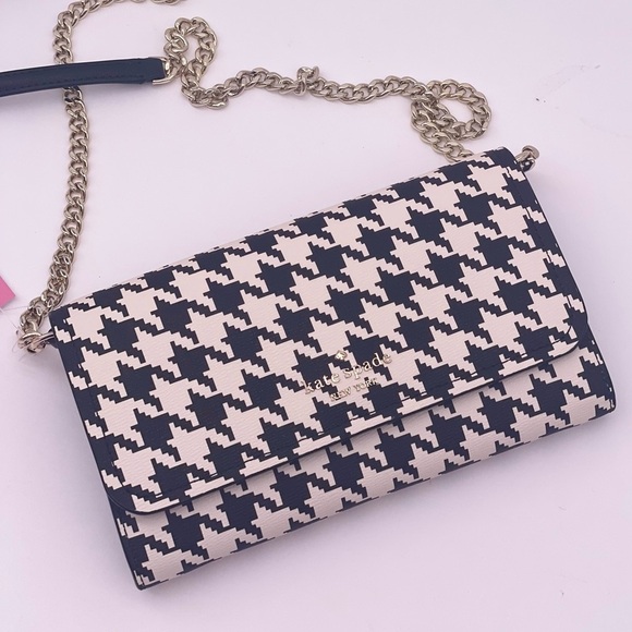 Kate Spade Darcy Chain Wallet Crossbody
Clutch Bag - Picture 7 of 10